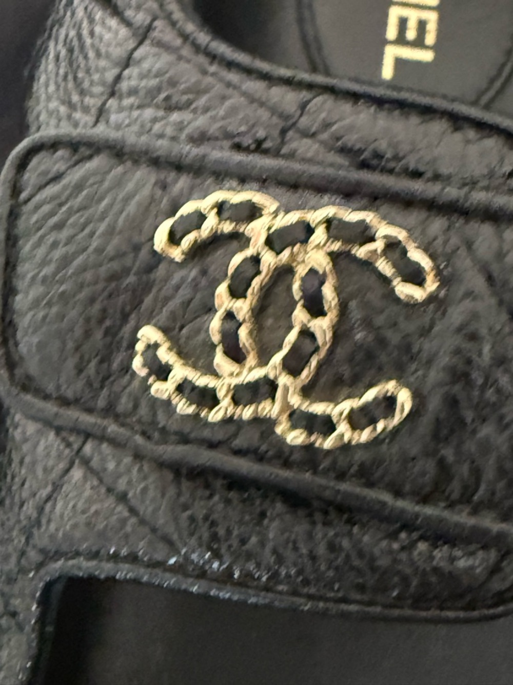 CHANEL quilted Dad sandals with gold hardware - Picture 4 of 16